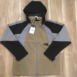 The North Face Men's Black and Gray Performance Jacket